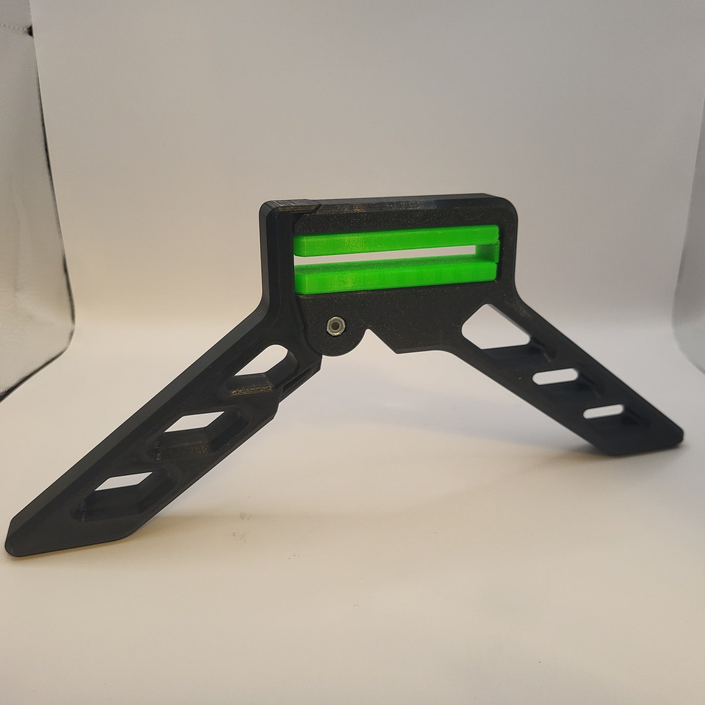 CUSTOMIZED Bow Stand, Limb Attached